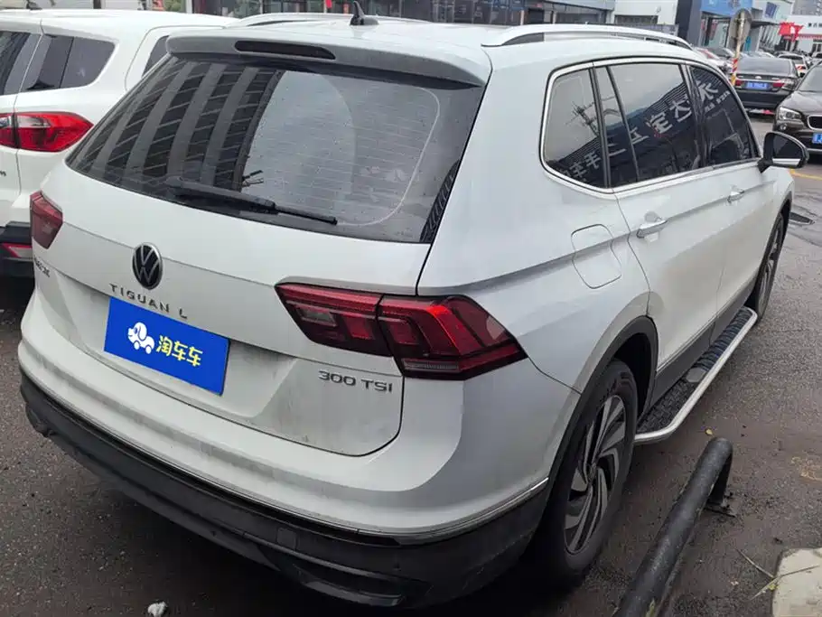 Volkswagen Tiguan L