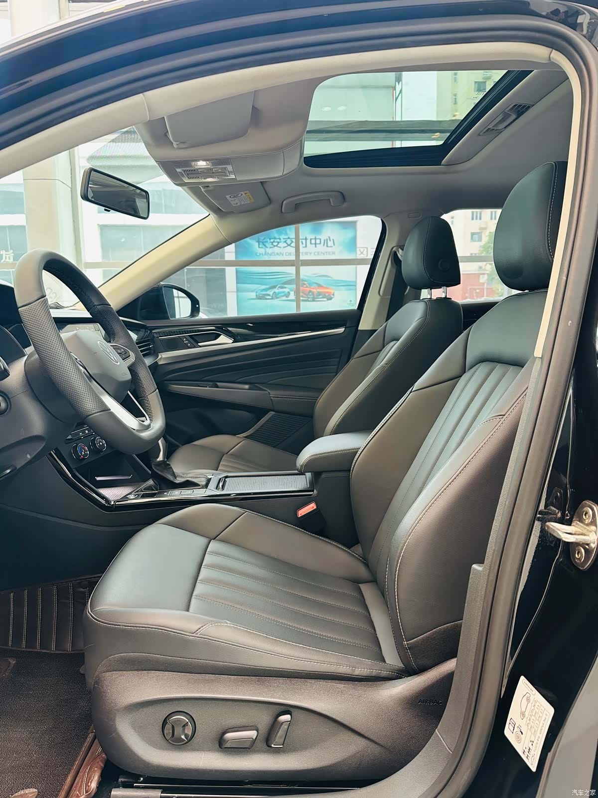 Volkswagen Passat, 2022 13