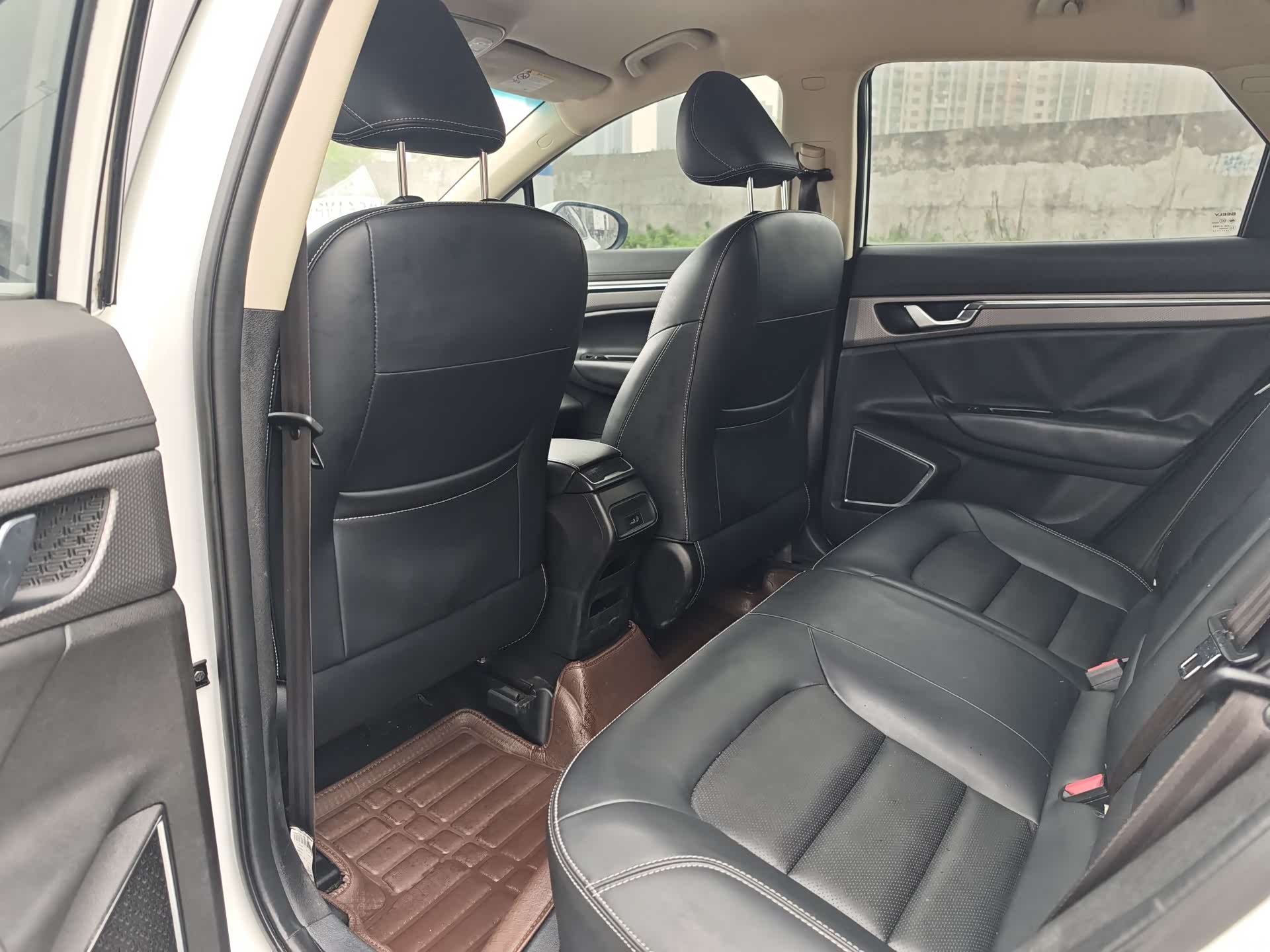 Geely Emgrand, 2017 8