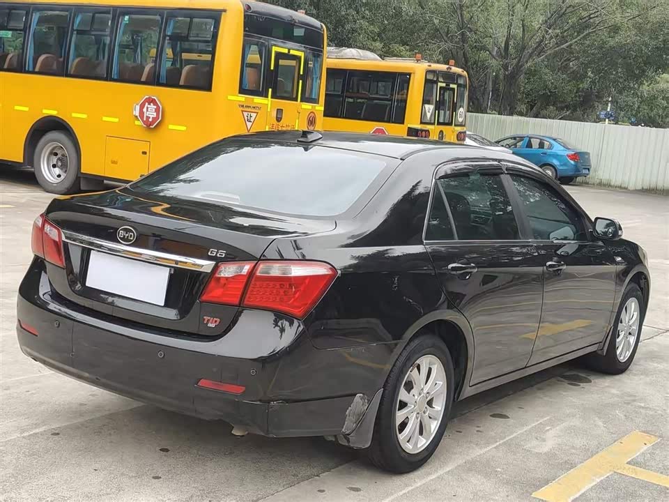 BYD G6
