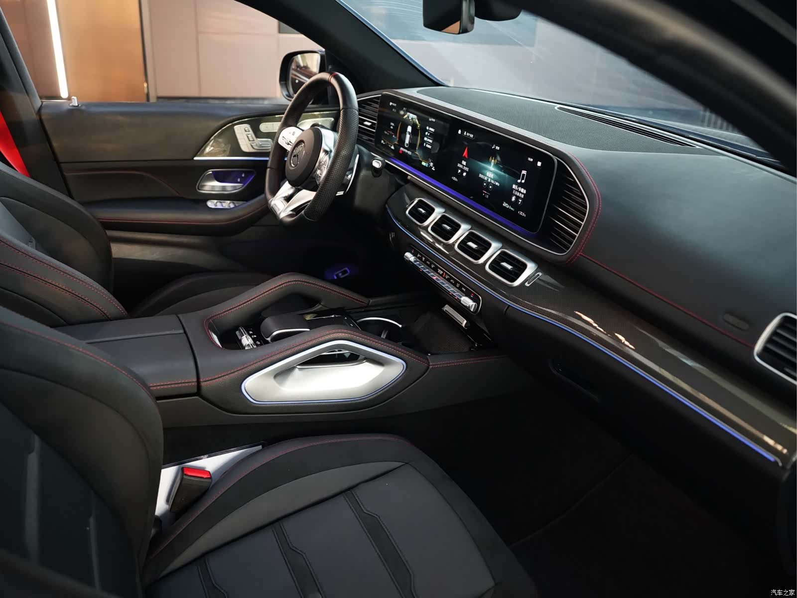 Mercedes-Benz GLE, 2024 13