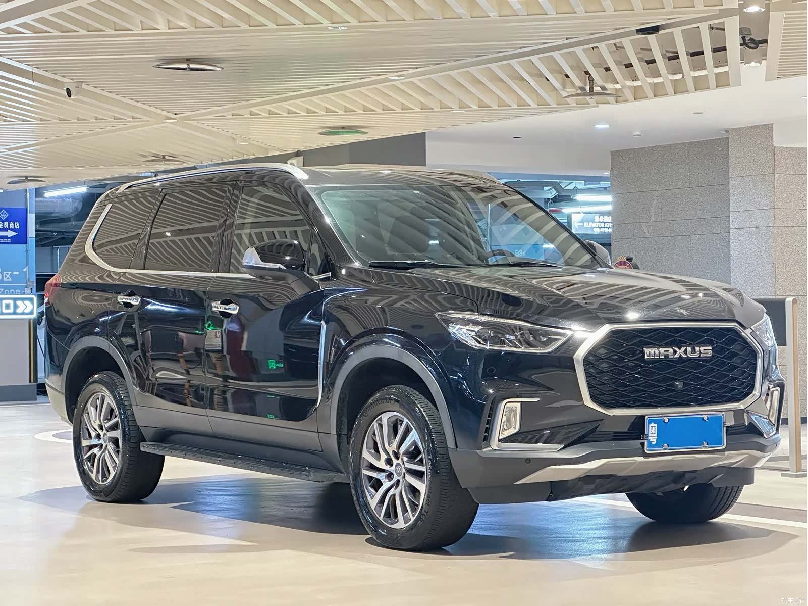 Maxus D90, 2019 3