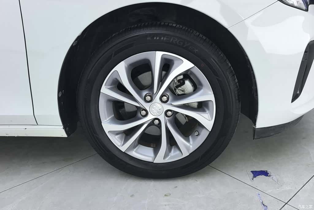 Buick Verano, 2023 6