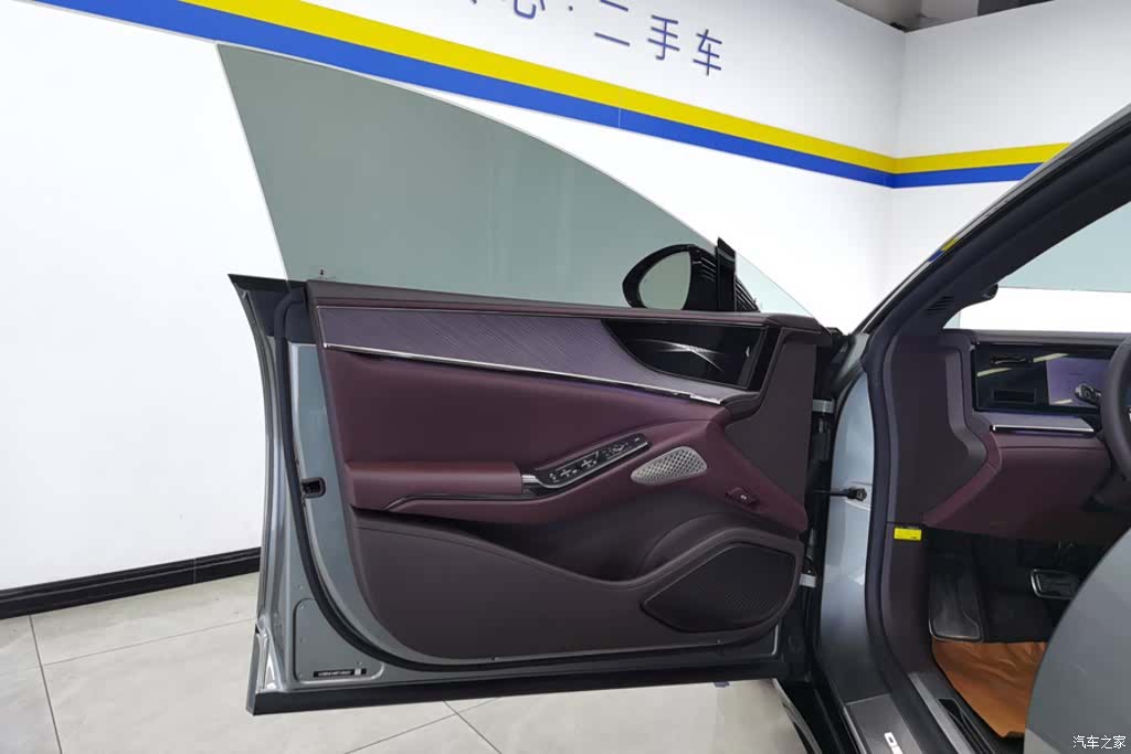 Denza Z9GT, 2025 7