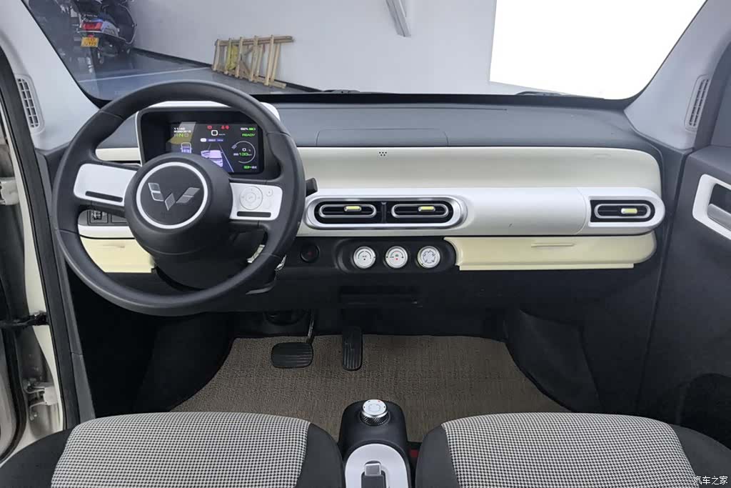 Wuling MINIEV, 2024 12