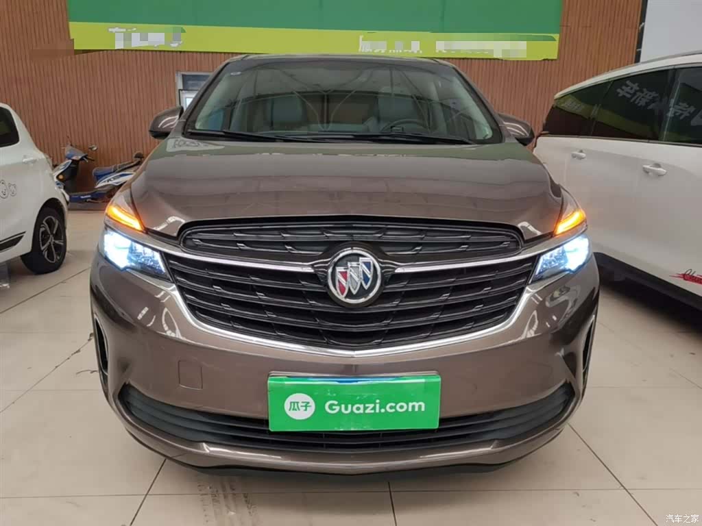 Buick GL8, 2021 3