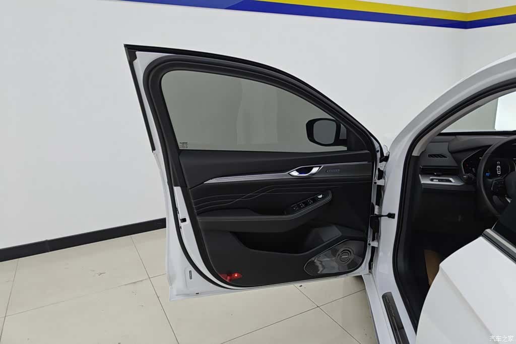 Geely Preface, 2022 7