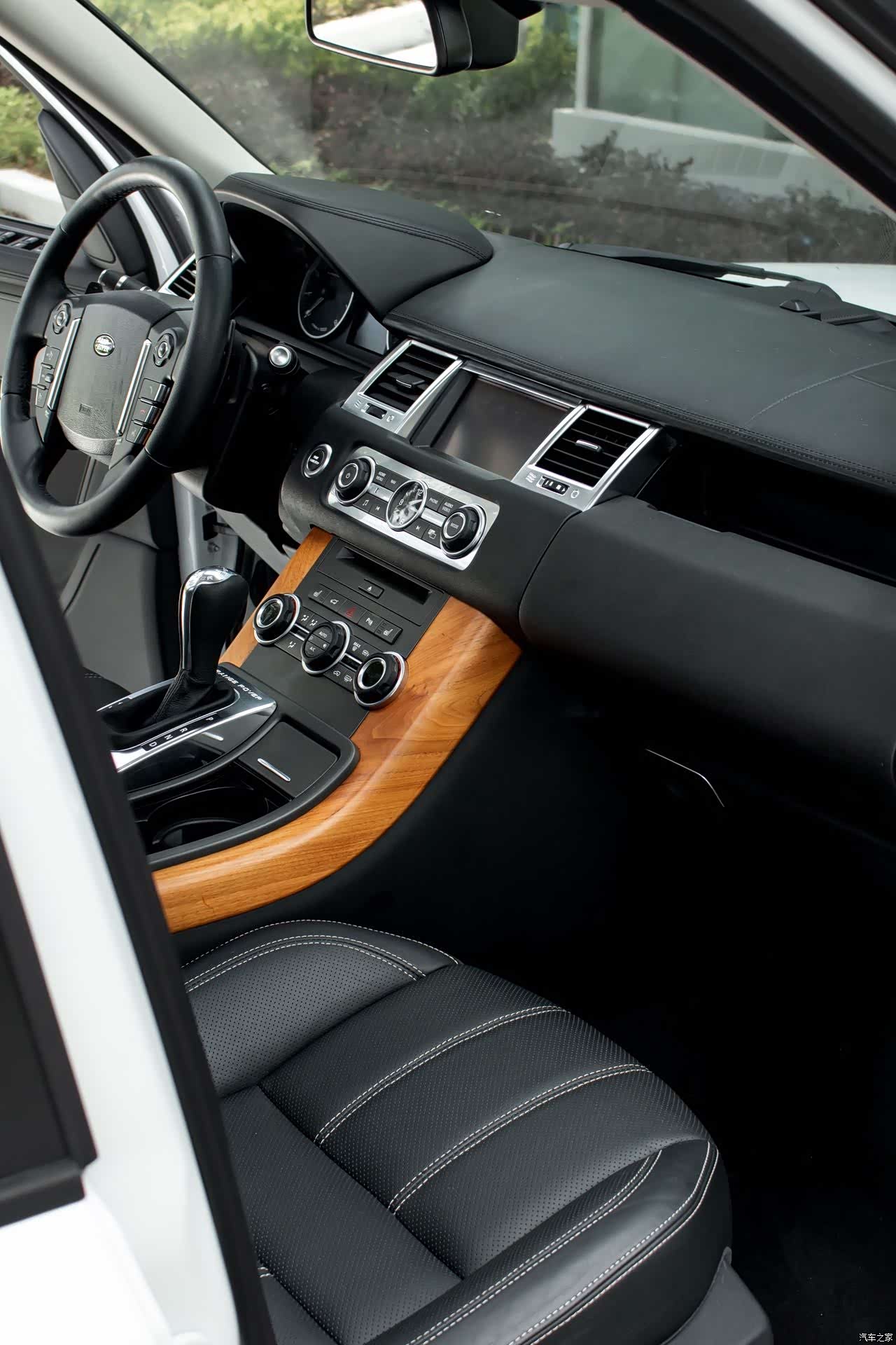 Land Rover Range Rover, 2012 11