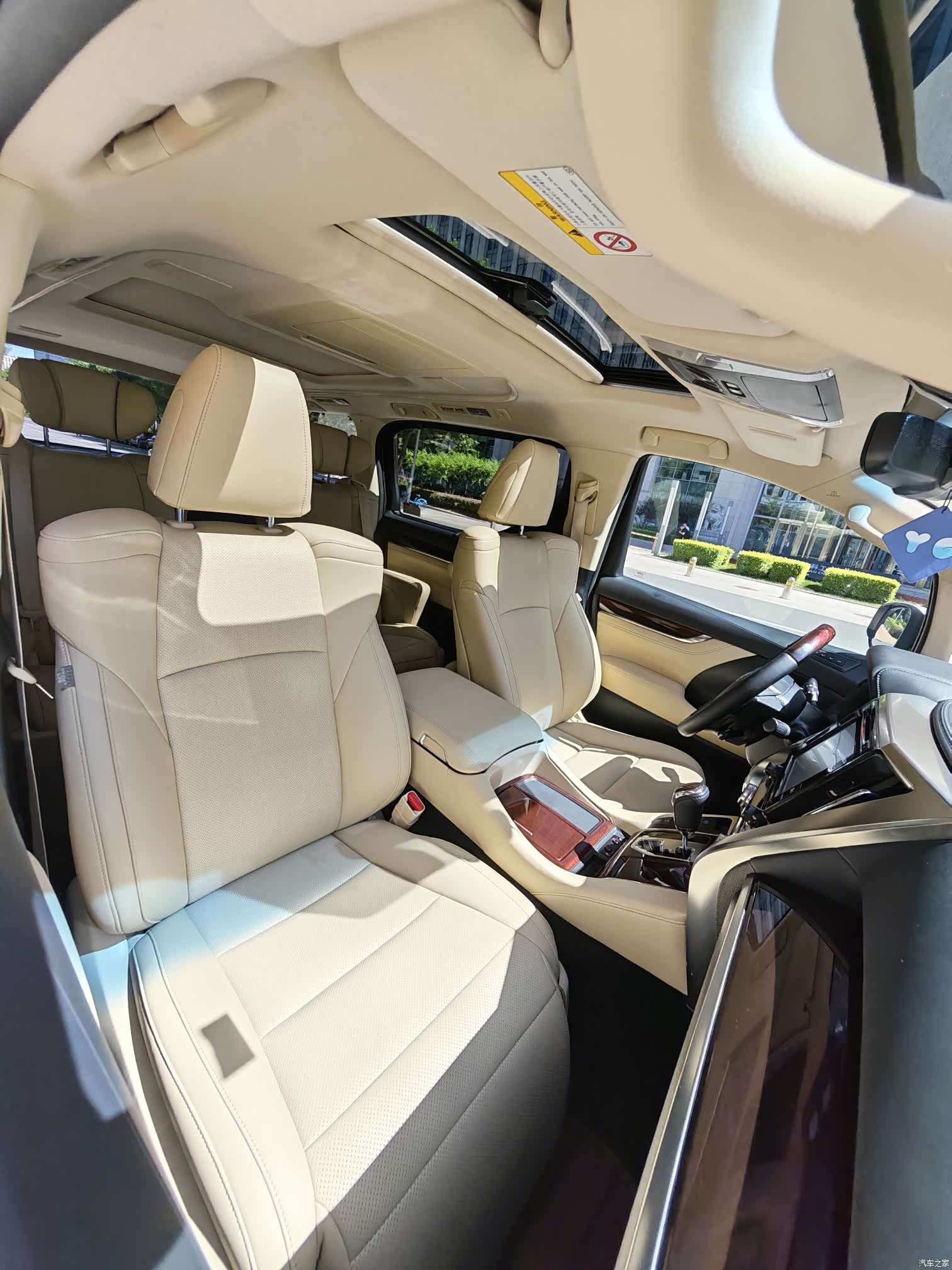 Toyota Alphard, 2016 18