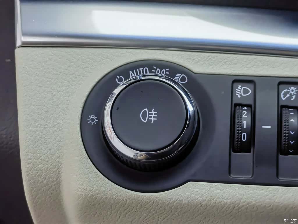 Buick GL8, 2021 21
