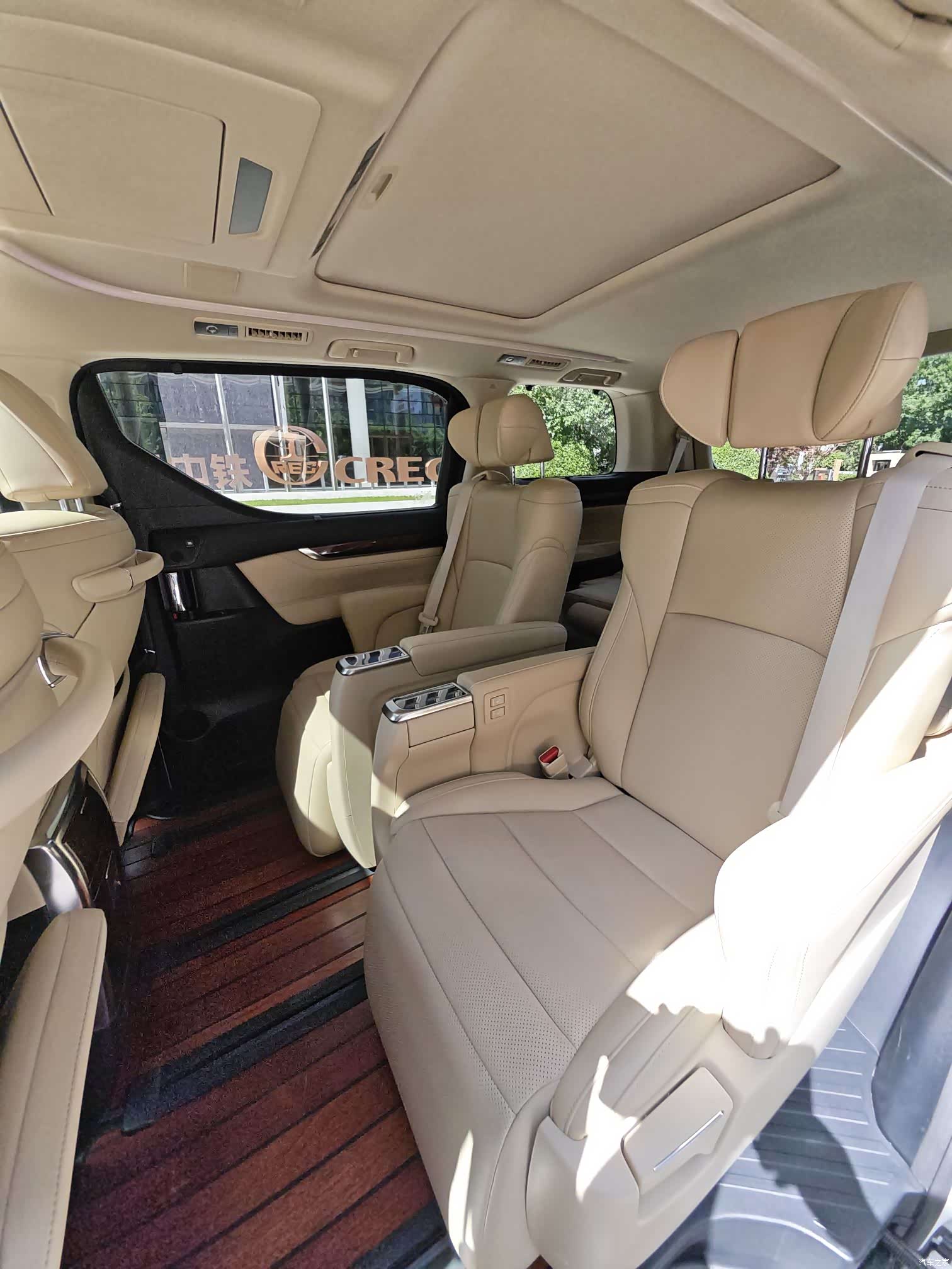 Toyota Alphard, 2016 21