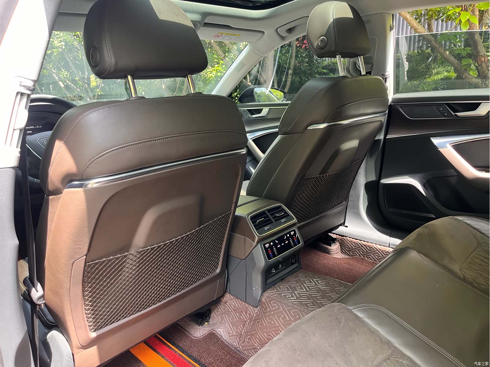 Audi A7L, 2023 все фото