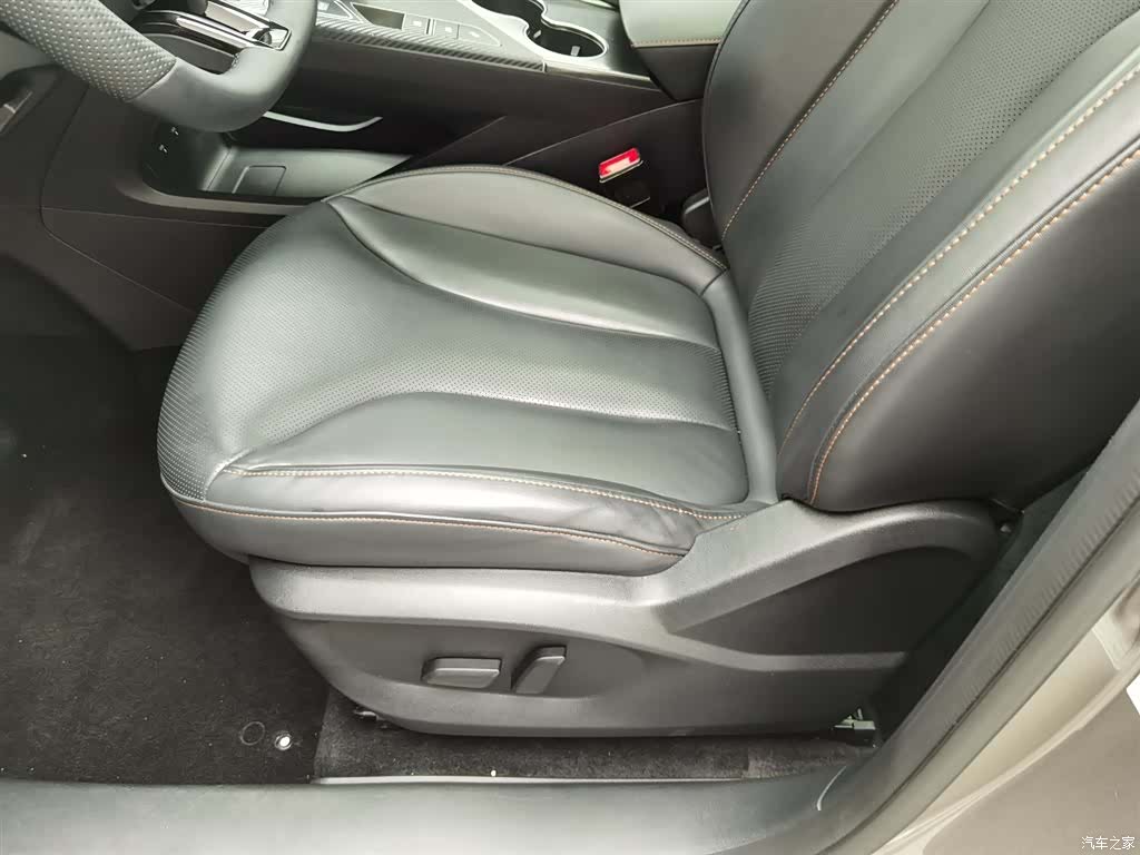 Roewe RX5, 2023 20