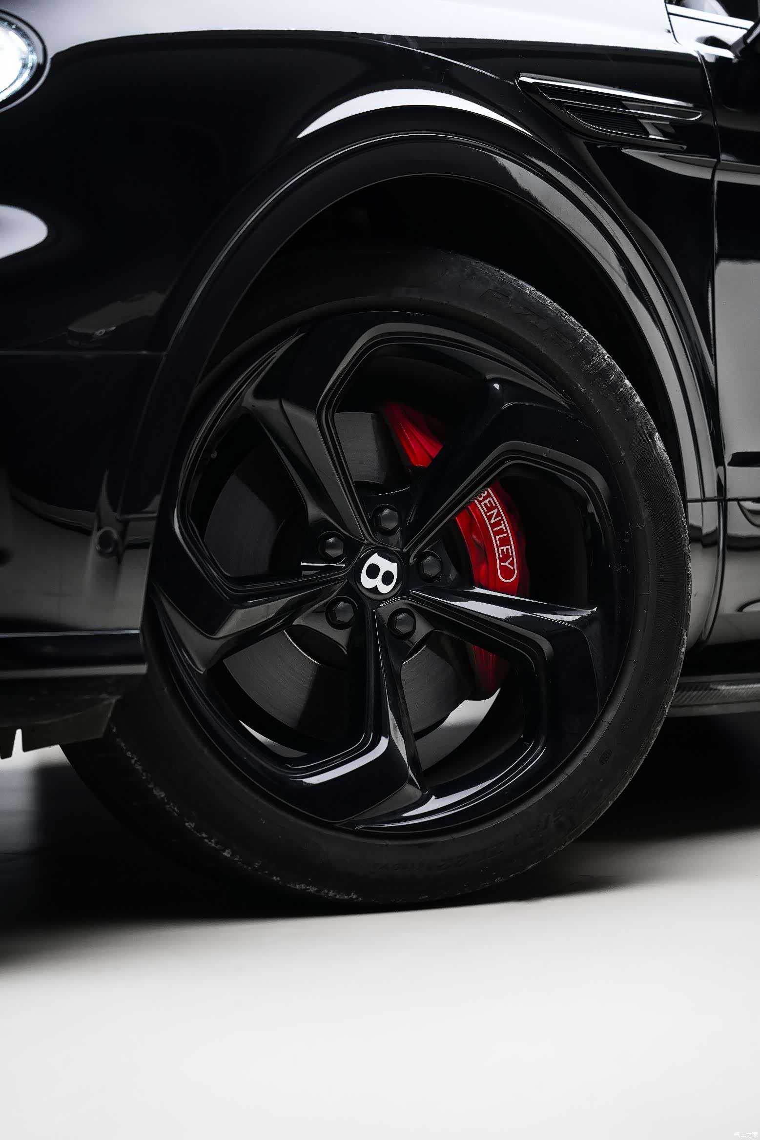 Bentley Bentayga, 2023 6