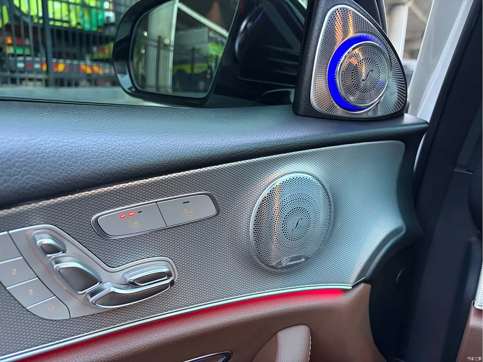 Mercedes-Benz E-Class, 2019 14