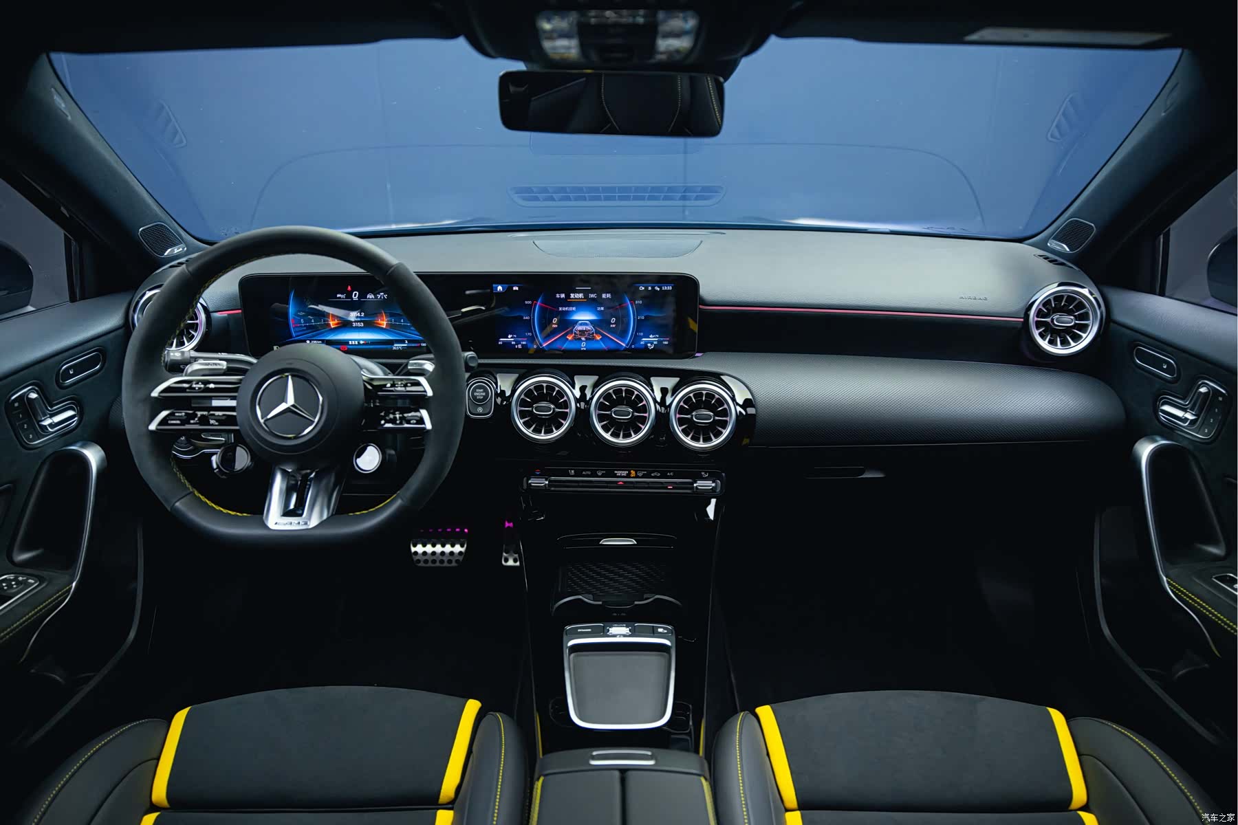 Mercedes-Benz A-Class, 2026 8