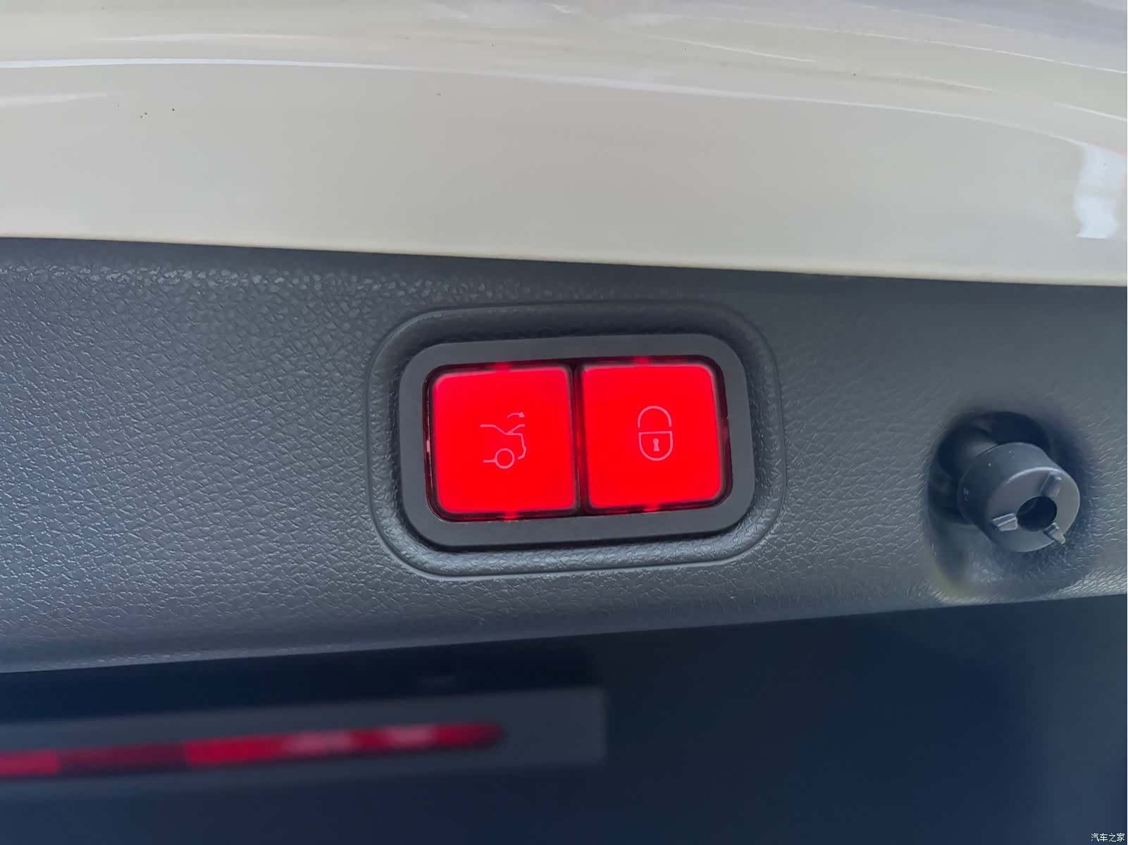 Mercedes-Benz E-Class, 2019 11