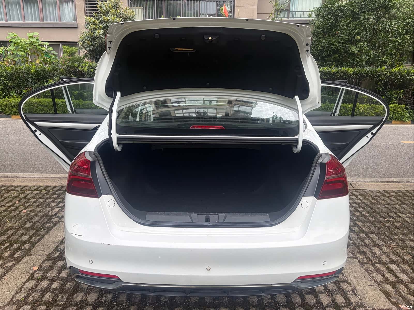 Geely Emgrand, 2018 20