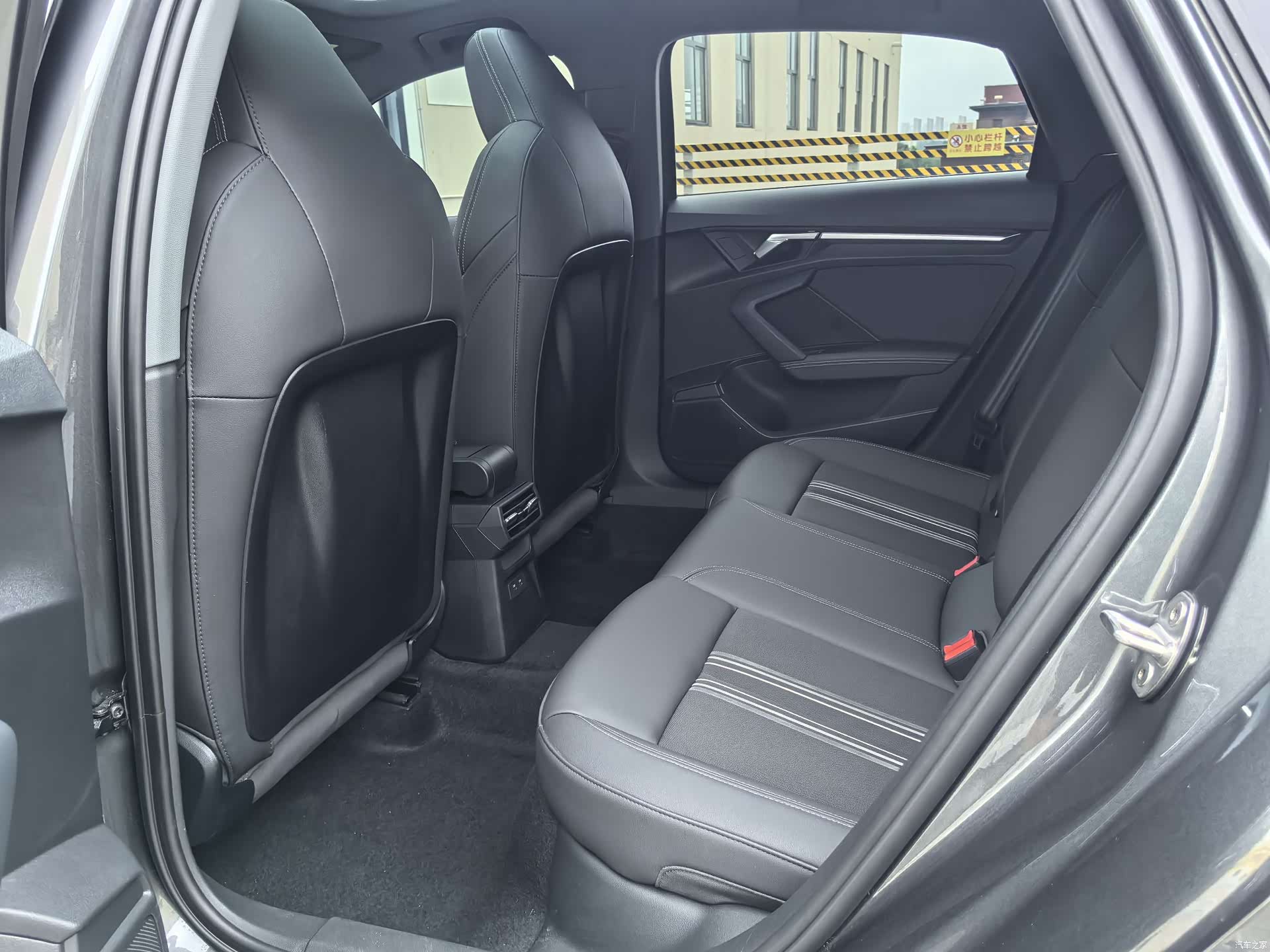 Audi A3, 2023 все фото