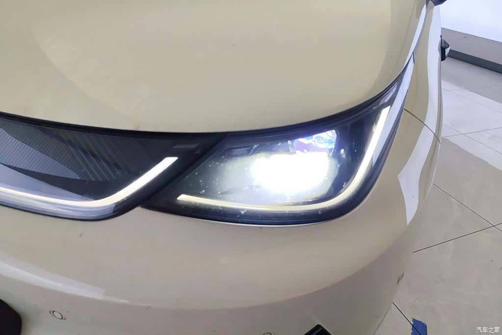 BYD Dolphin, 2025 все фото