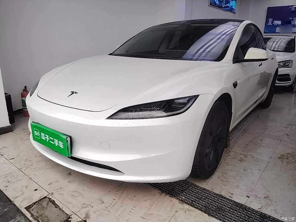 Tesla Model 3, 2025 2