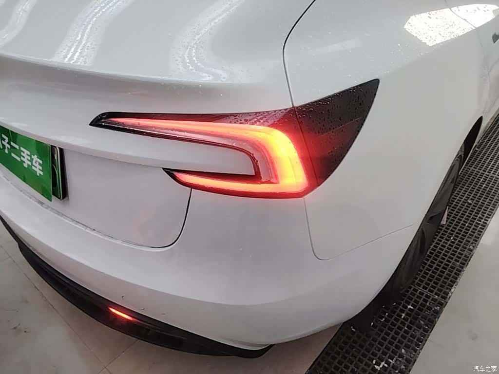 Tesla Model 3, 2025 24