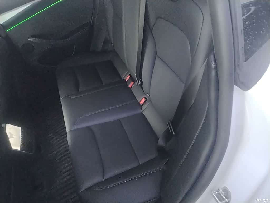 Tesla Model 3, 2025 13