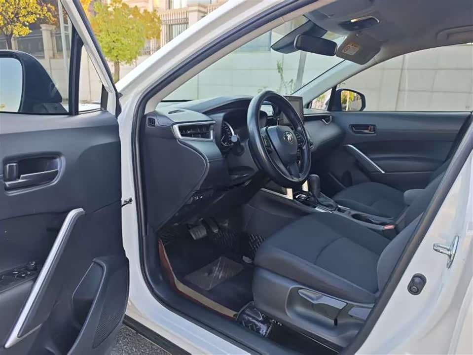 Toyota Corolla Sharp amplifier