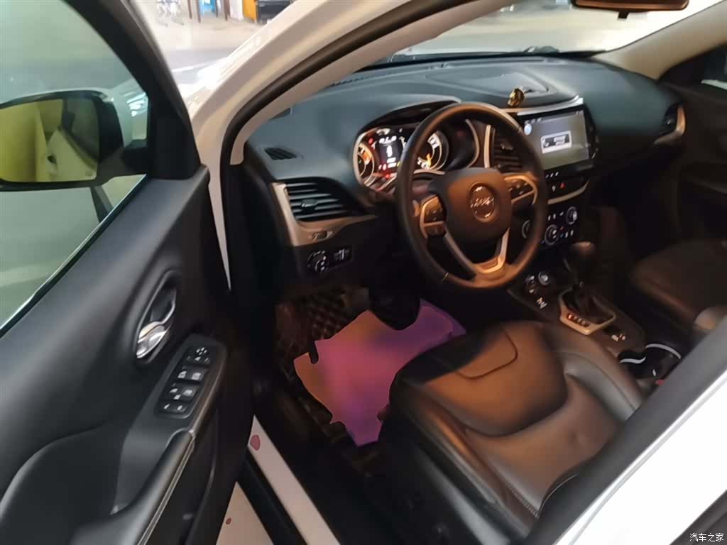Jeep Cherokee, 2016 16