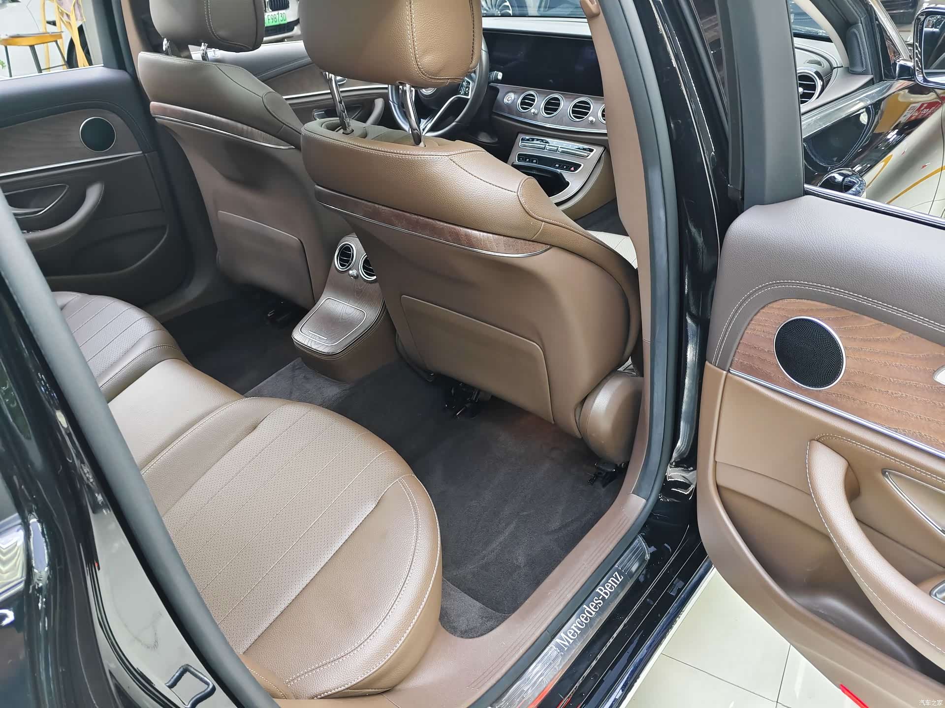 Mercedes-Benz E-Class, 2022 17