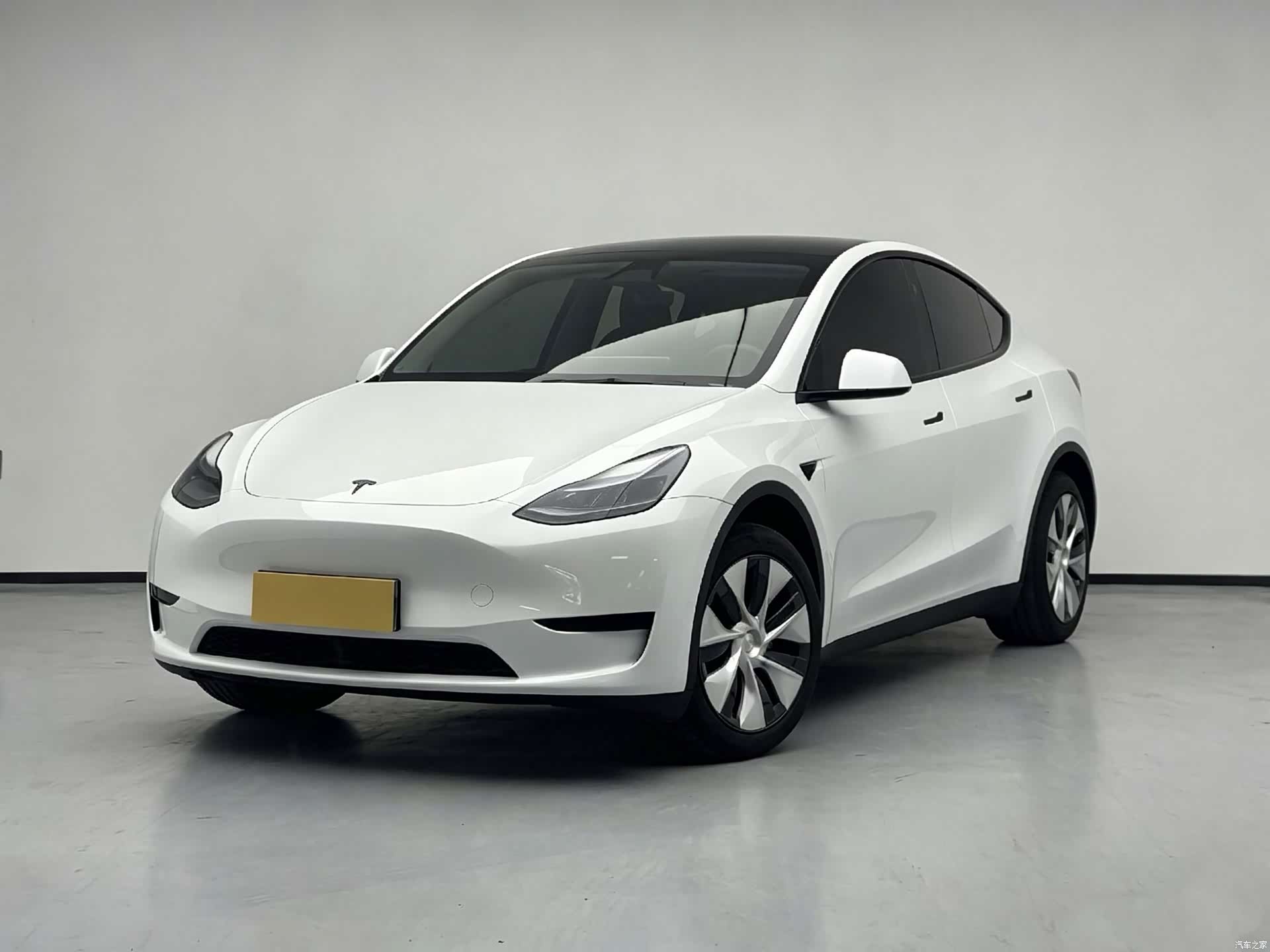 Tesla Model Y, 2024 1