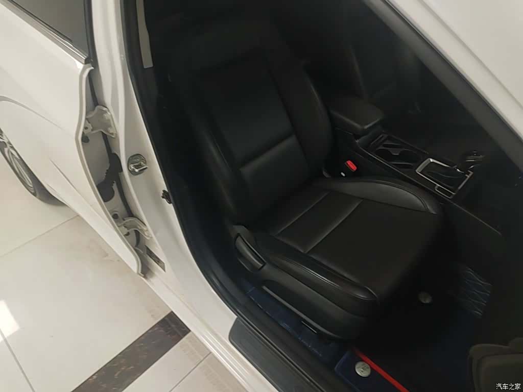 Hyundai DLX, 2016 25