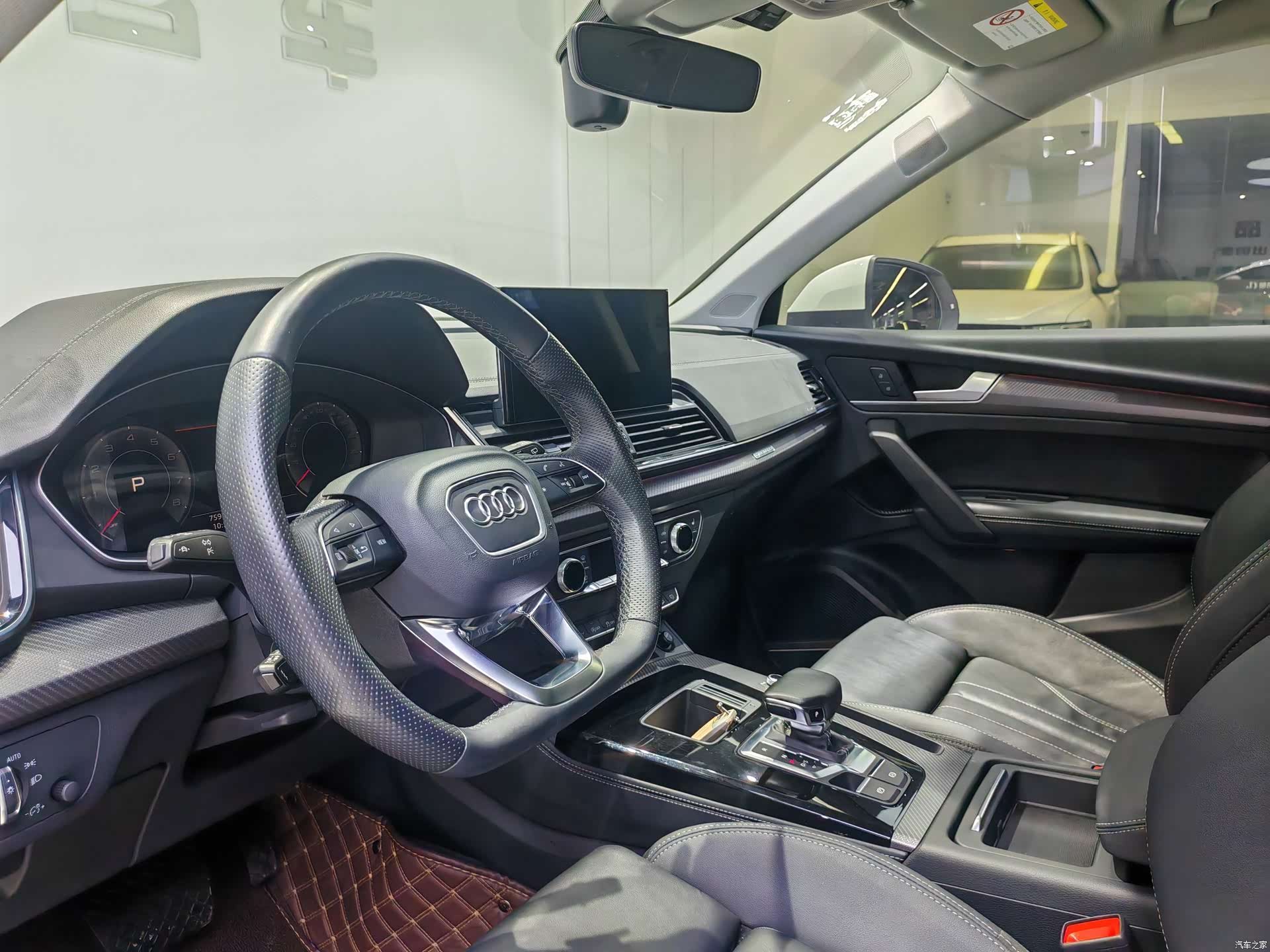 Audi Q5L, 2021 все фото