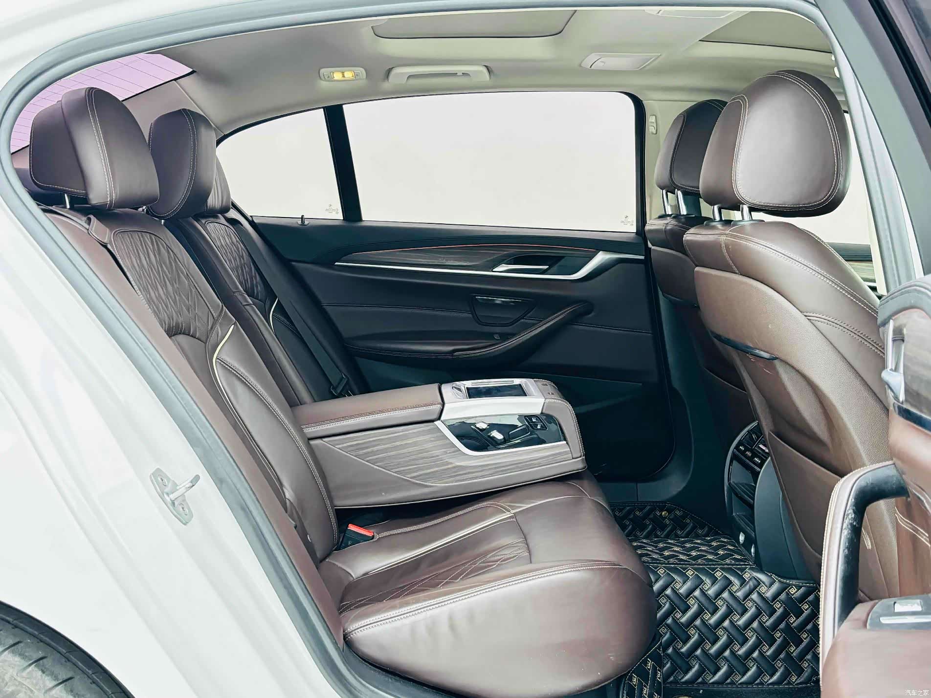 BMW 5 Series, 2018 16