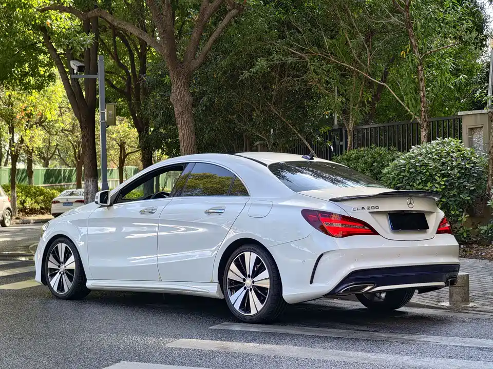 Mercedes-Benz CLA
