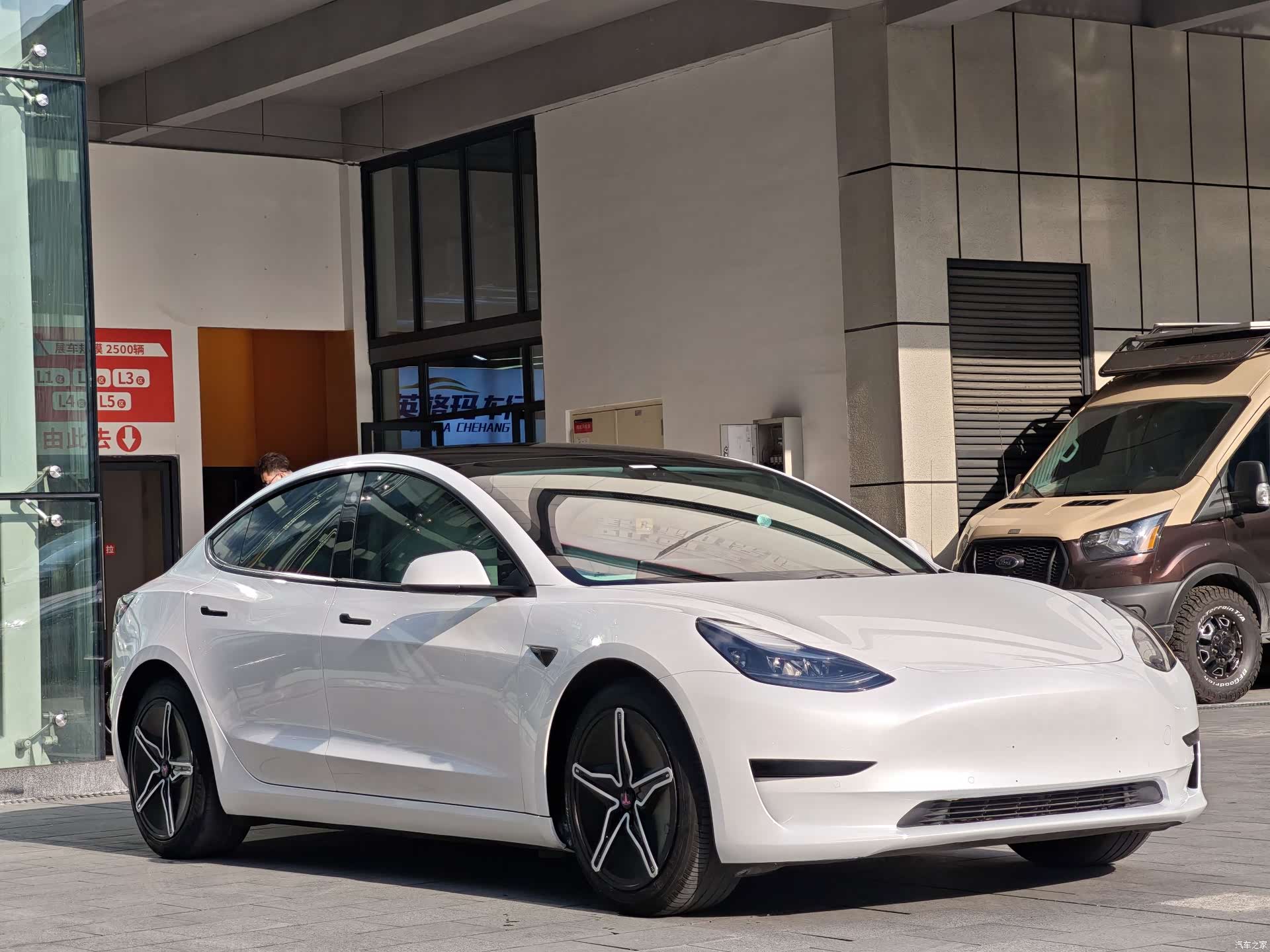 Tesla Model 3, 2021 6