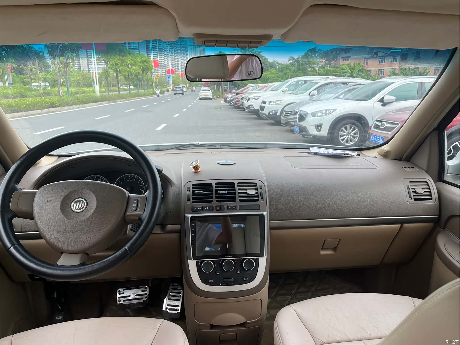 Buick GL8, 2012 18