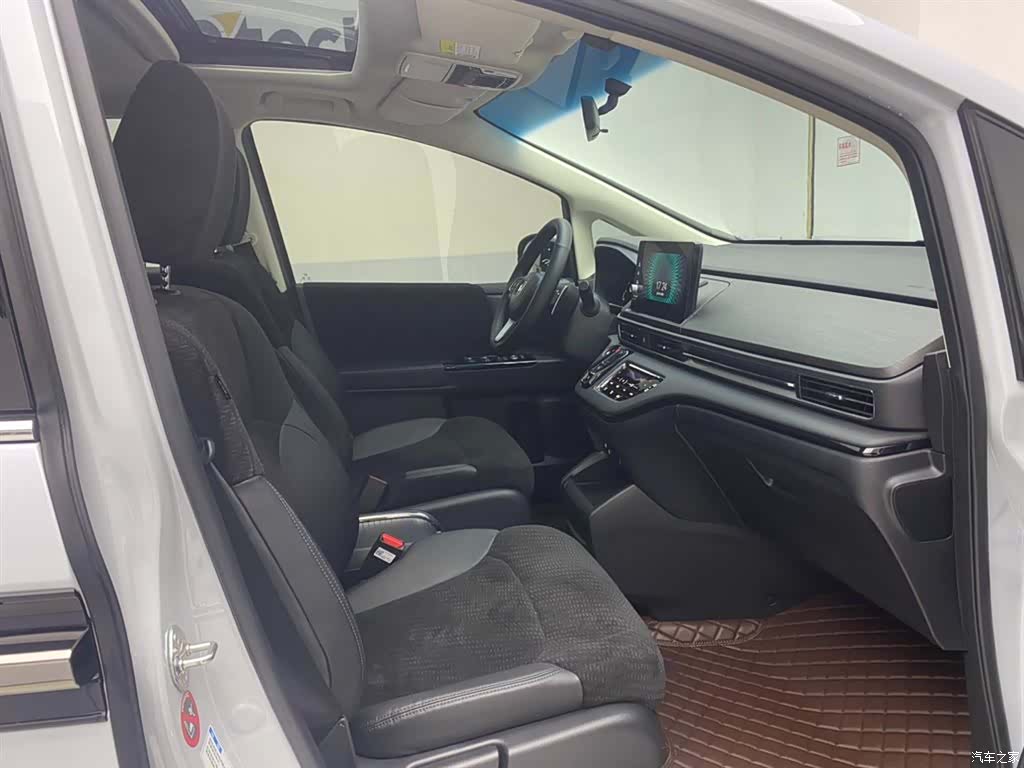 Honda Elysion, 2025 18