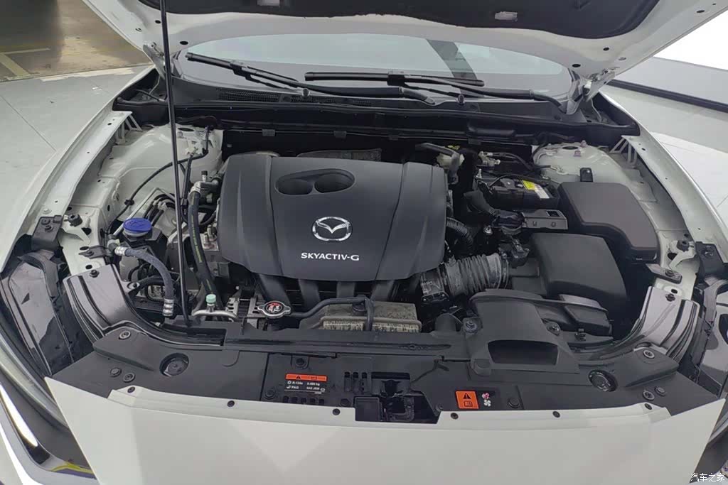 Mazda CX-4, 2023 10