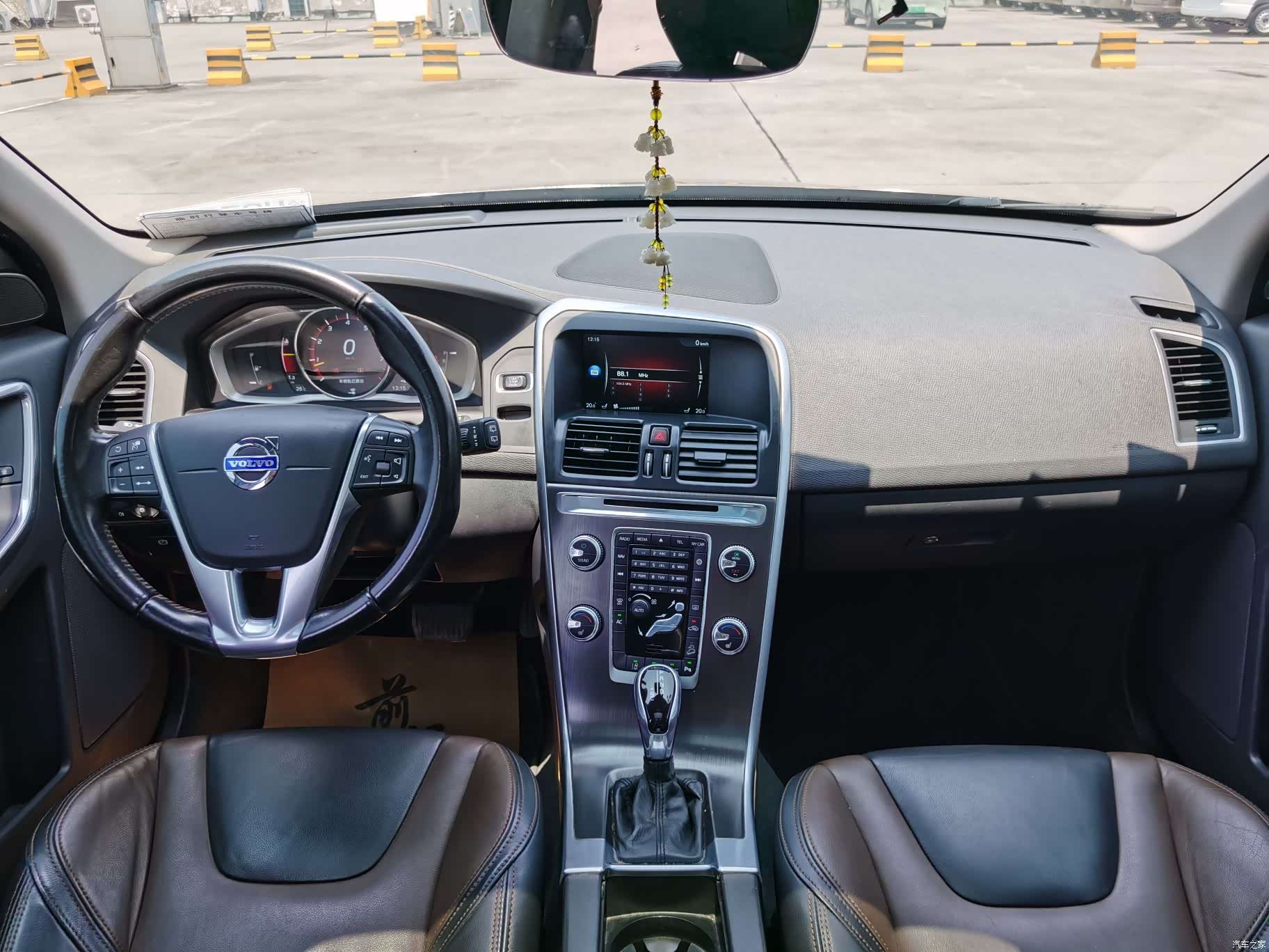 Volvo XC60, 2015 11