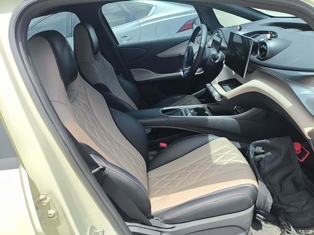 BYD Dolphin, 2023 25