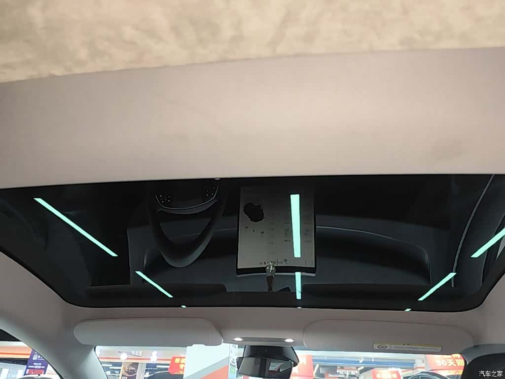 Tesla Model 3, 2024 18