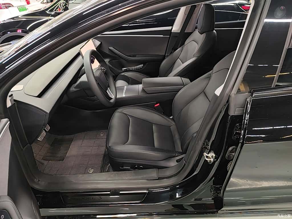 Tesla Model 3, 2024 15