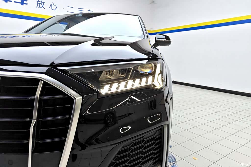 Audi Q7, 2021 все фото