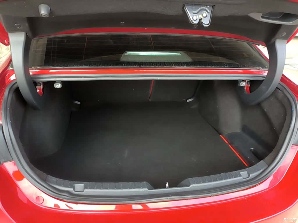 Mazda Mazda3, 2021 15