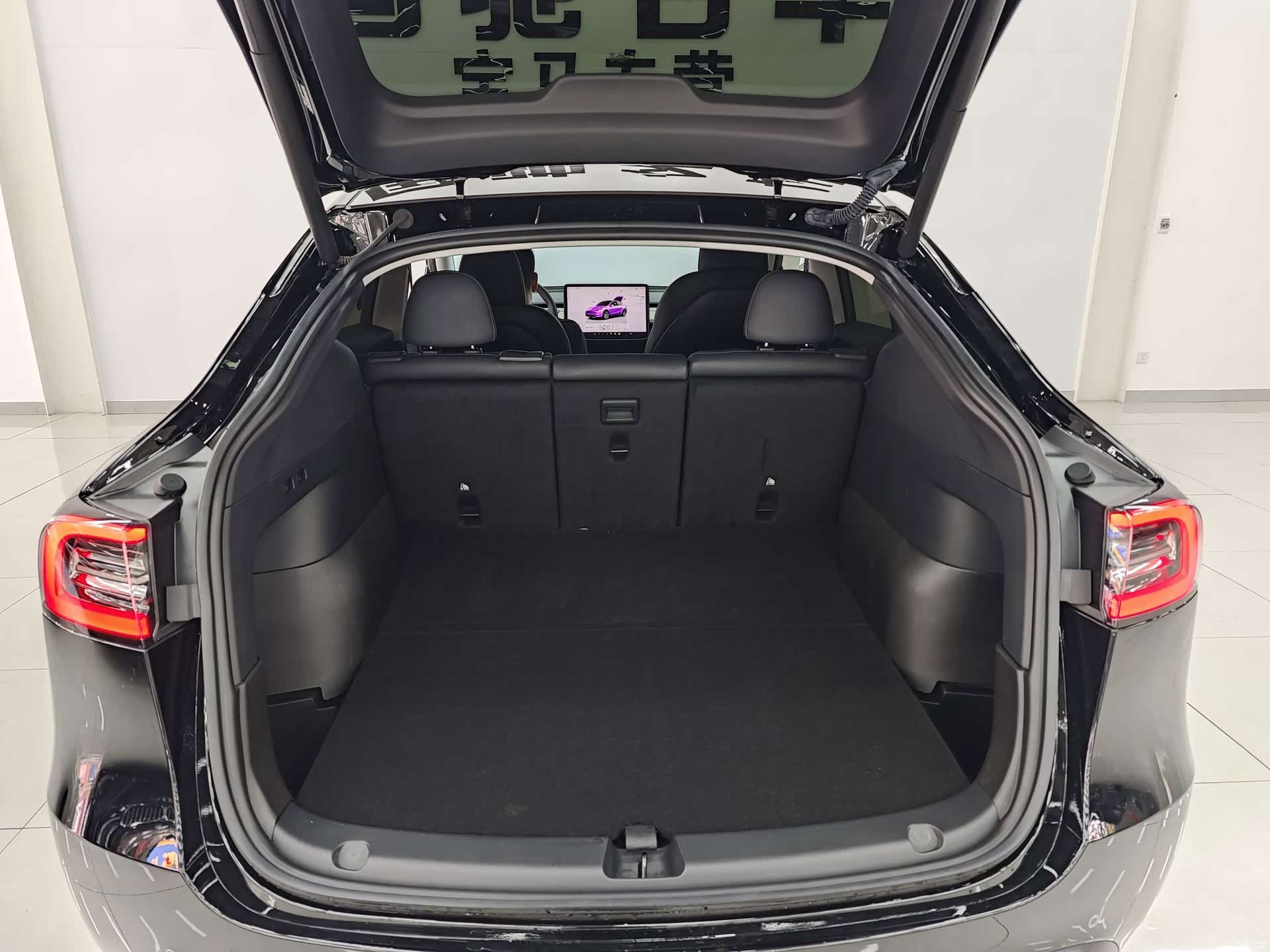 Tesla Model Y, 2023 6