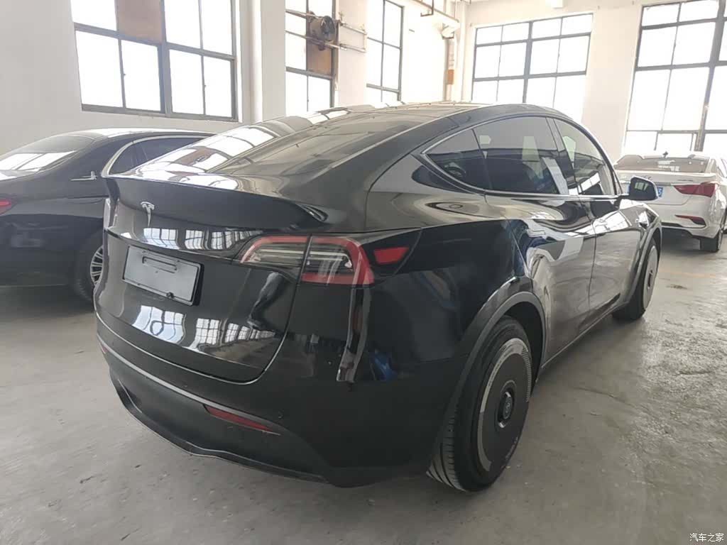 Tesla Model Y, 2021 7