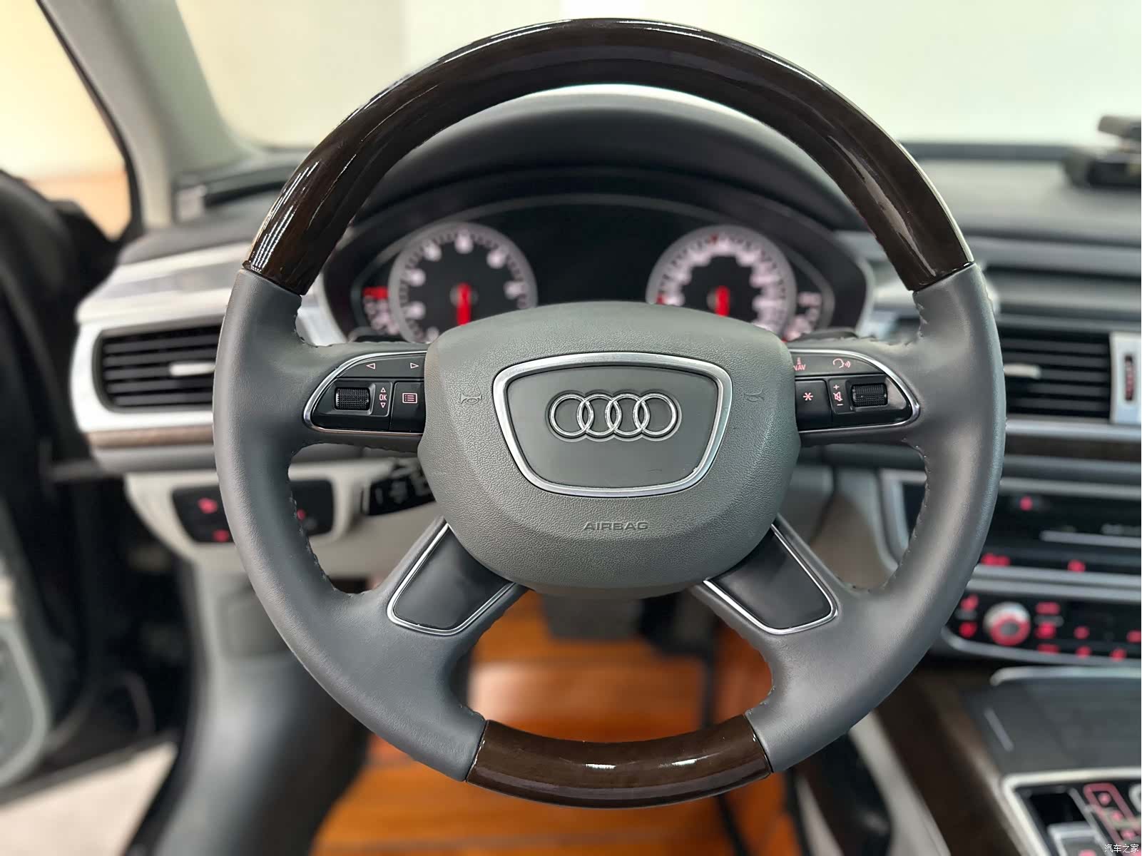Audi A6L, 2013 9