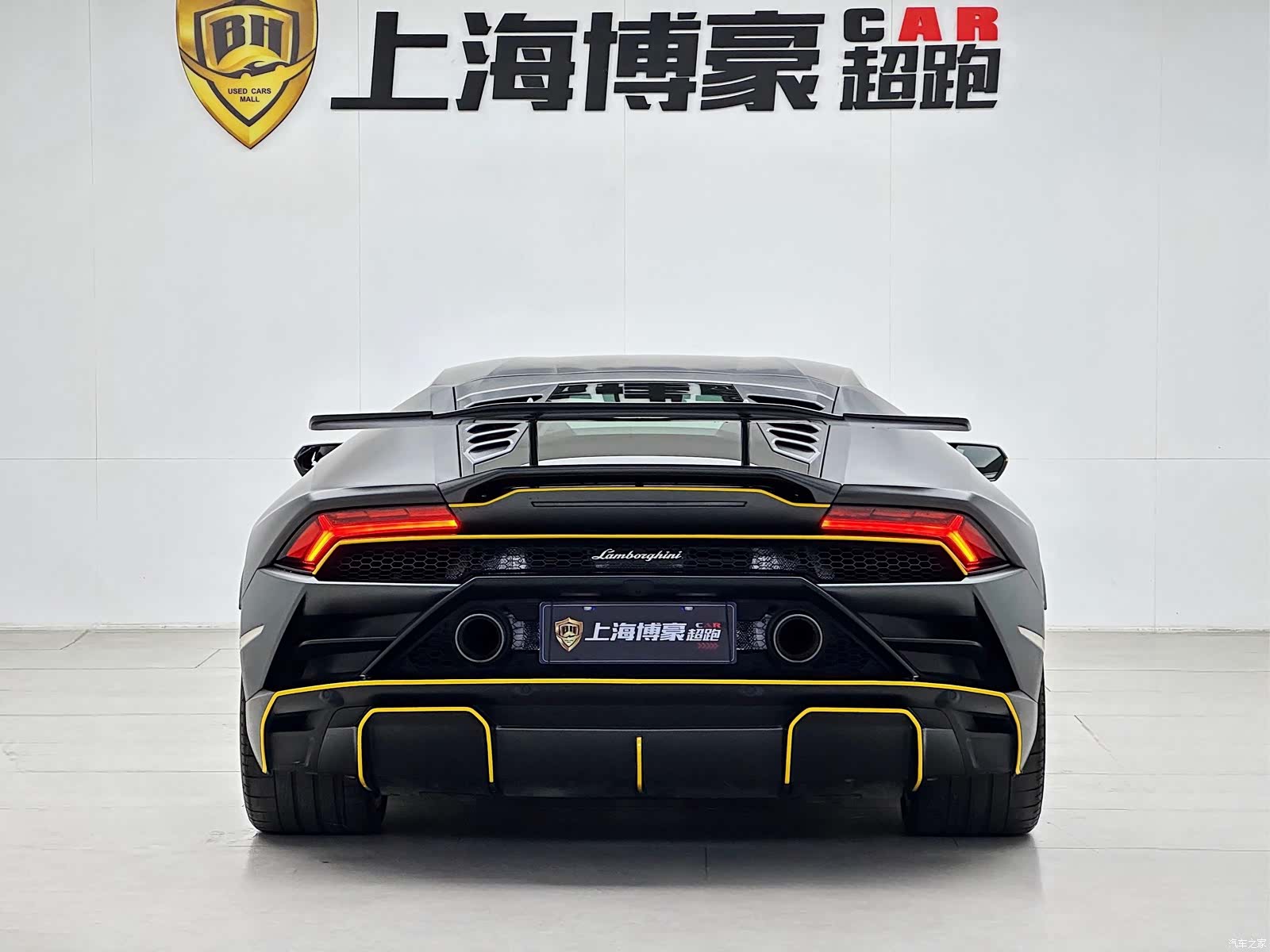 Lamborghini Huracán, 2021 все фото