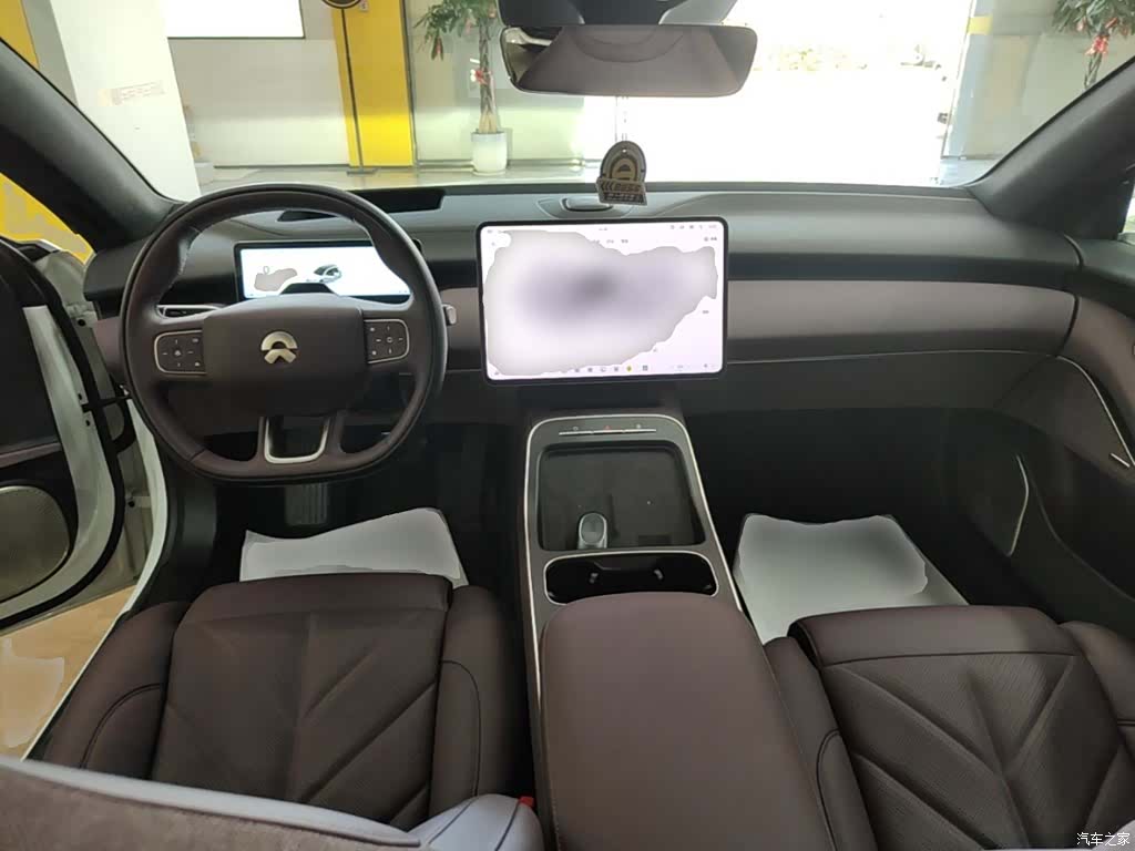 NIO ET5, 2025 10